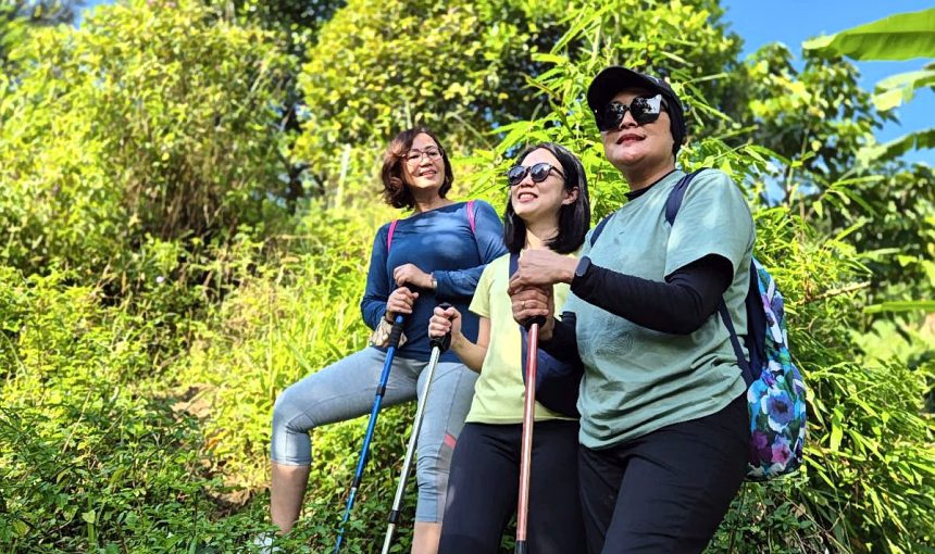 Menjelajahi Surga Tersembunyi: Panduan Lengkap Trekking di Sentul untuk Pemula dan Keluarga