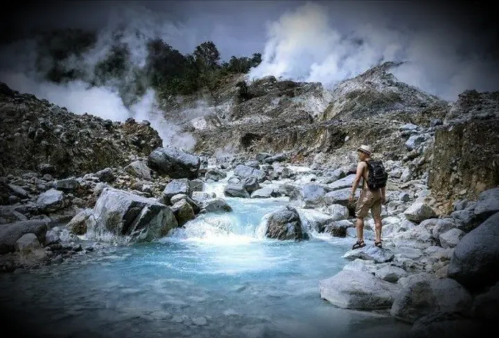 Trekking Kawah Ratu Bogor: Menyusuri Jejak Petualangan di Gunung Salak
